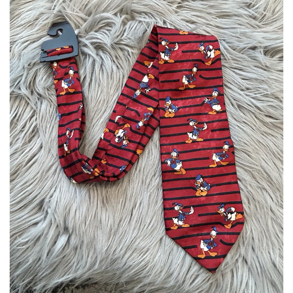 The Disney Store Men's Red Donald Duck Necktie DISNEY DONALD DUCK 100% Silk